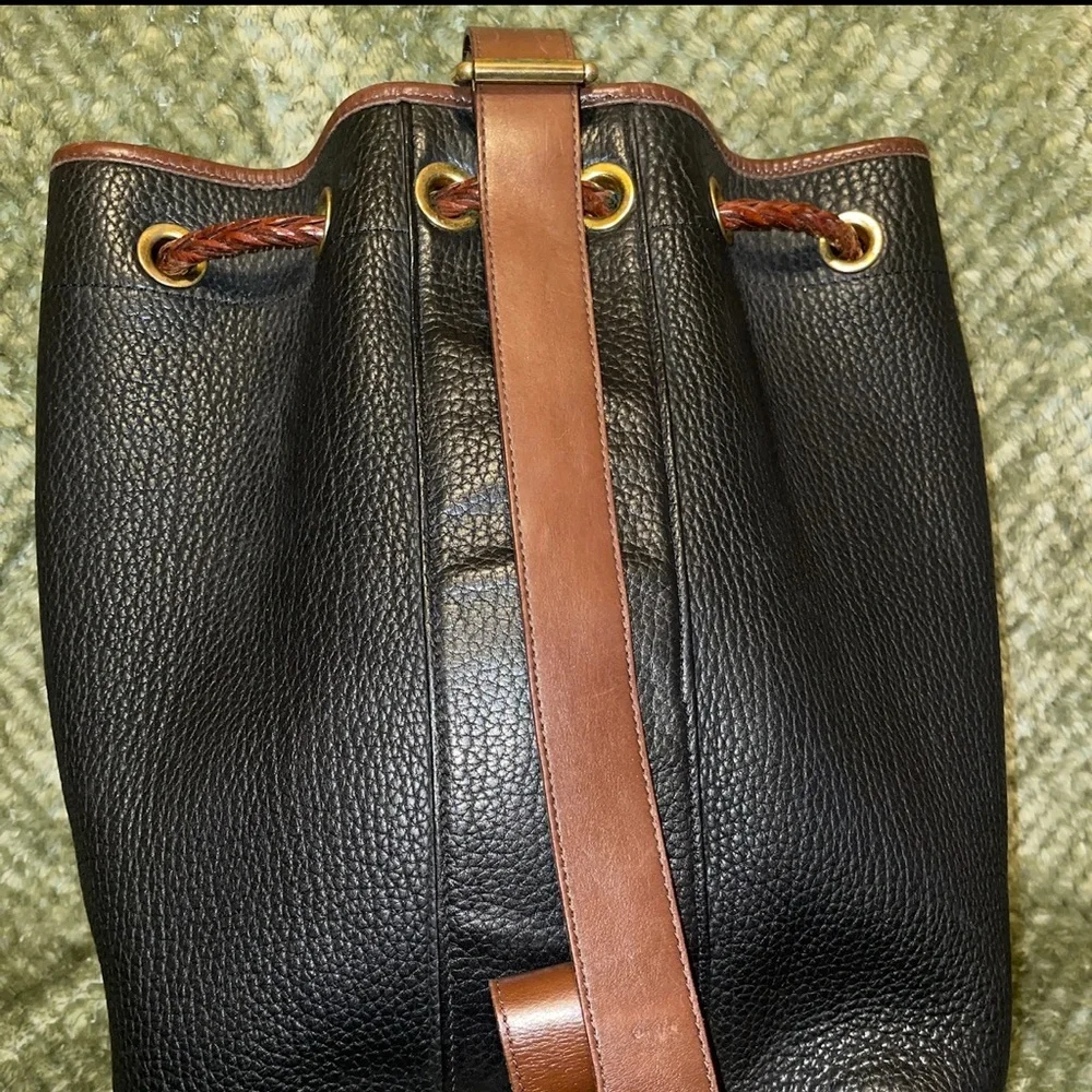 Dooney and Bourke B762 Vintage Sling